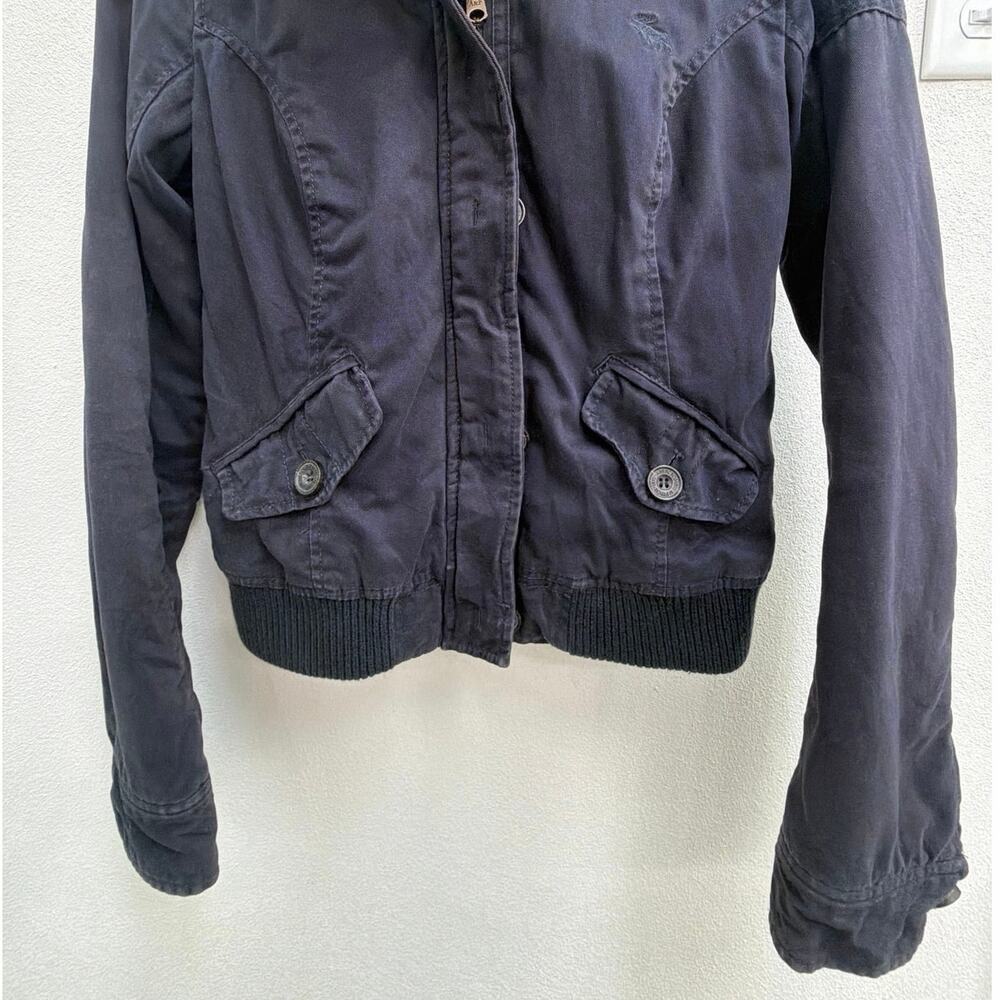 ABERCROMBIE & FITCH Women’s Navy Blue Bomber Jacket Red Plaid Lining Small Y2K - Picture 3 of 11